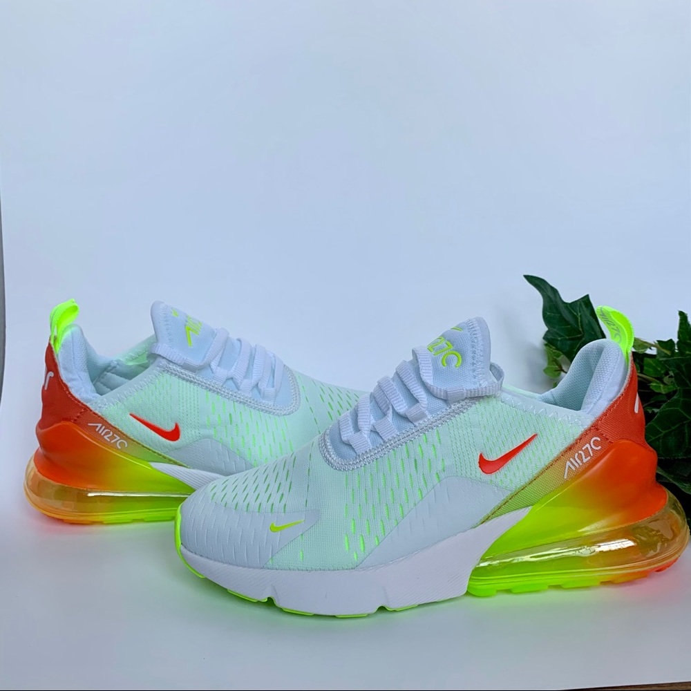 Nike Air Max 270 - Picture 4 of 8